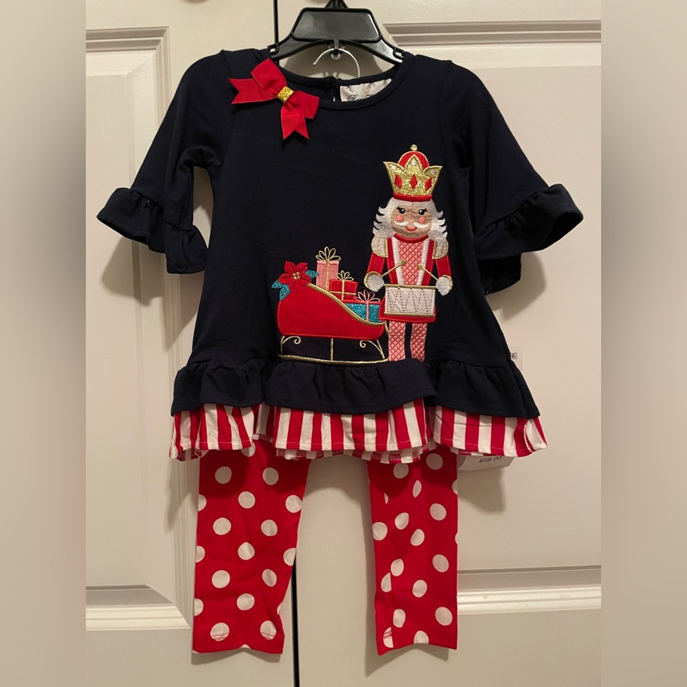Precious Nutcracker set!